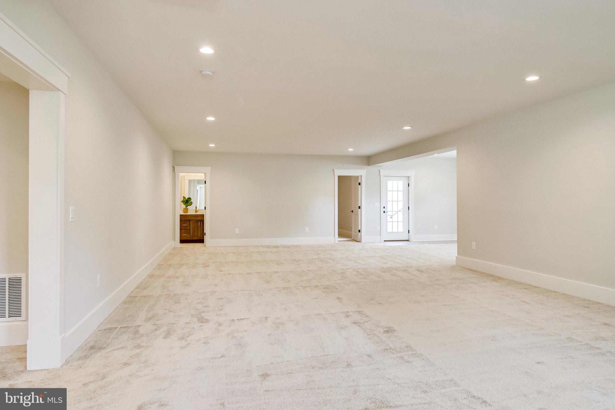 4105 Hunt Road Fairfax, VA 22032 - Photo 65 of 74