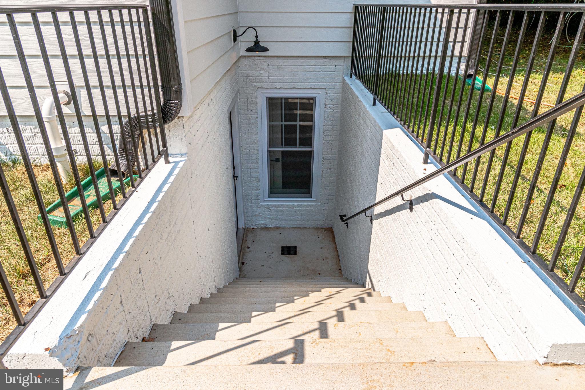 4105 Hunt Road Fairfax, VA 22032 - Photo 71 of 74