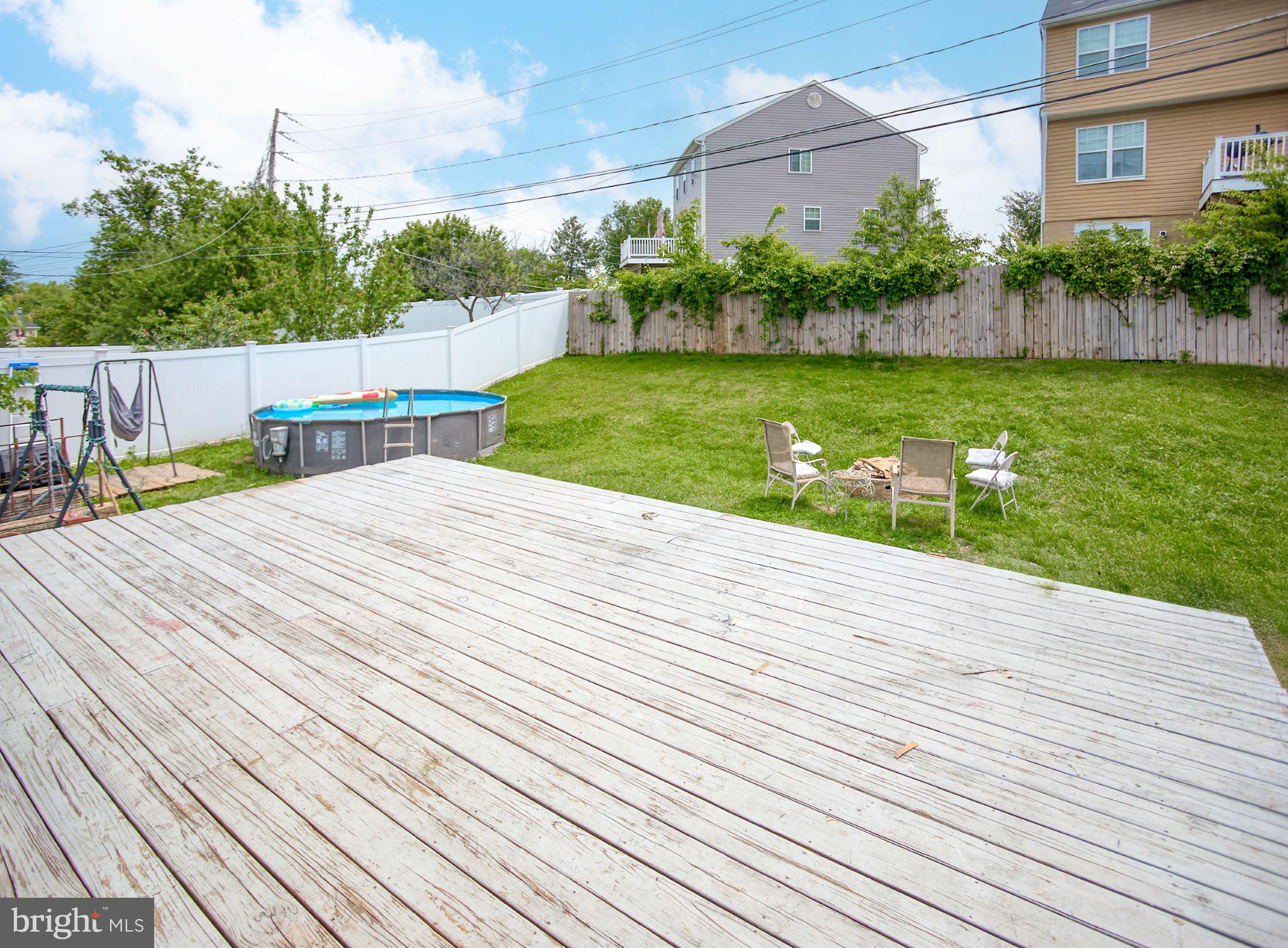 315 Wembley Road Reisterstown, MD 21136 - Photo 22 of 25 Large Deck