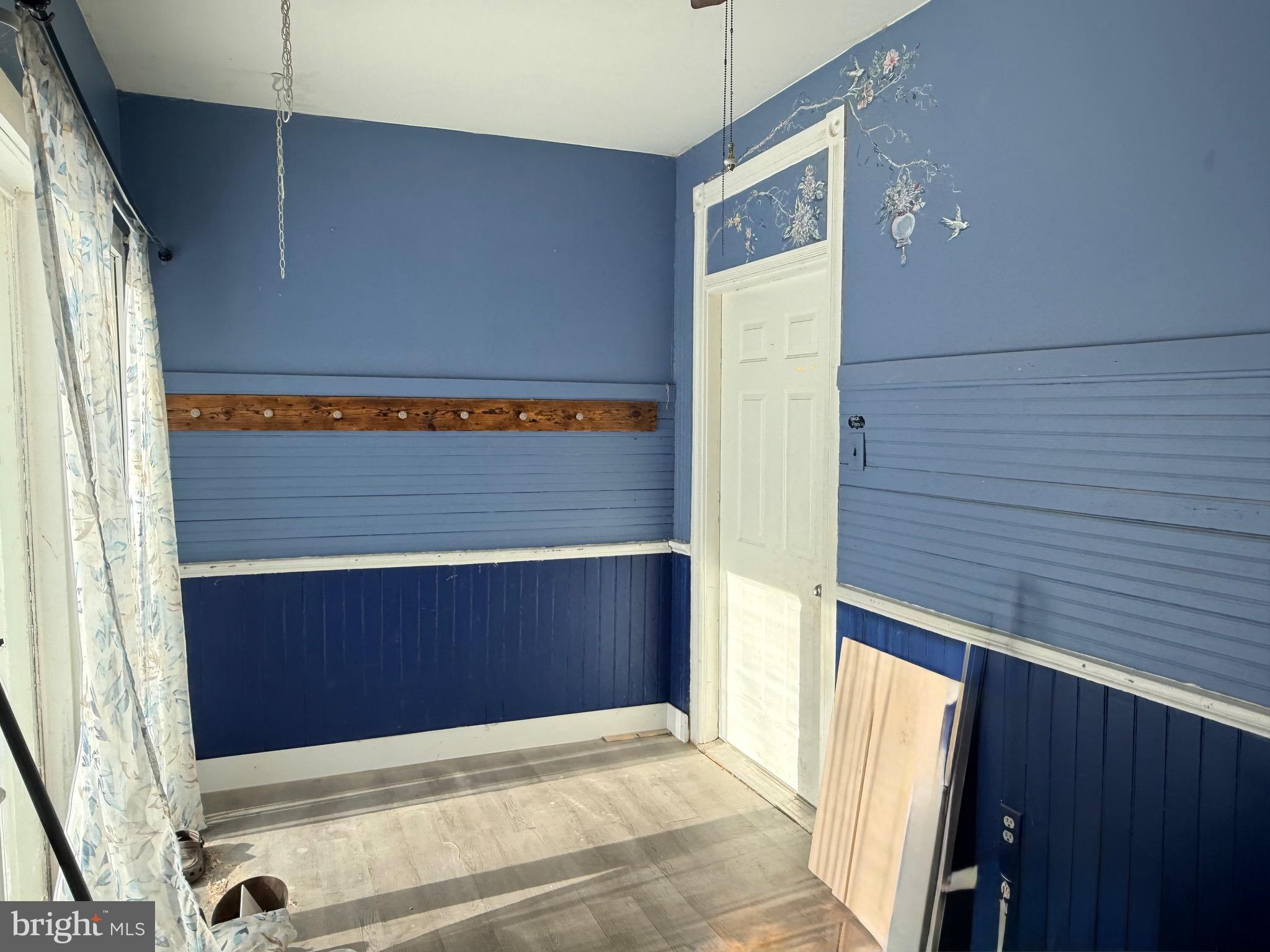 18 Booker Road Delta, PA 17314 - Photo 14 of 39 Mud room with door to living room