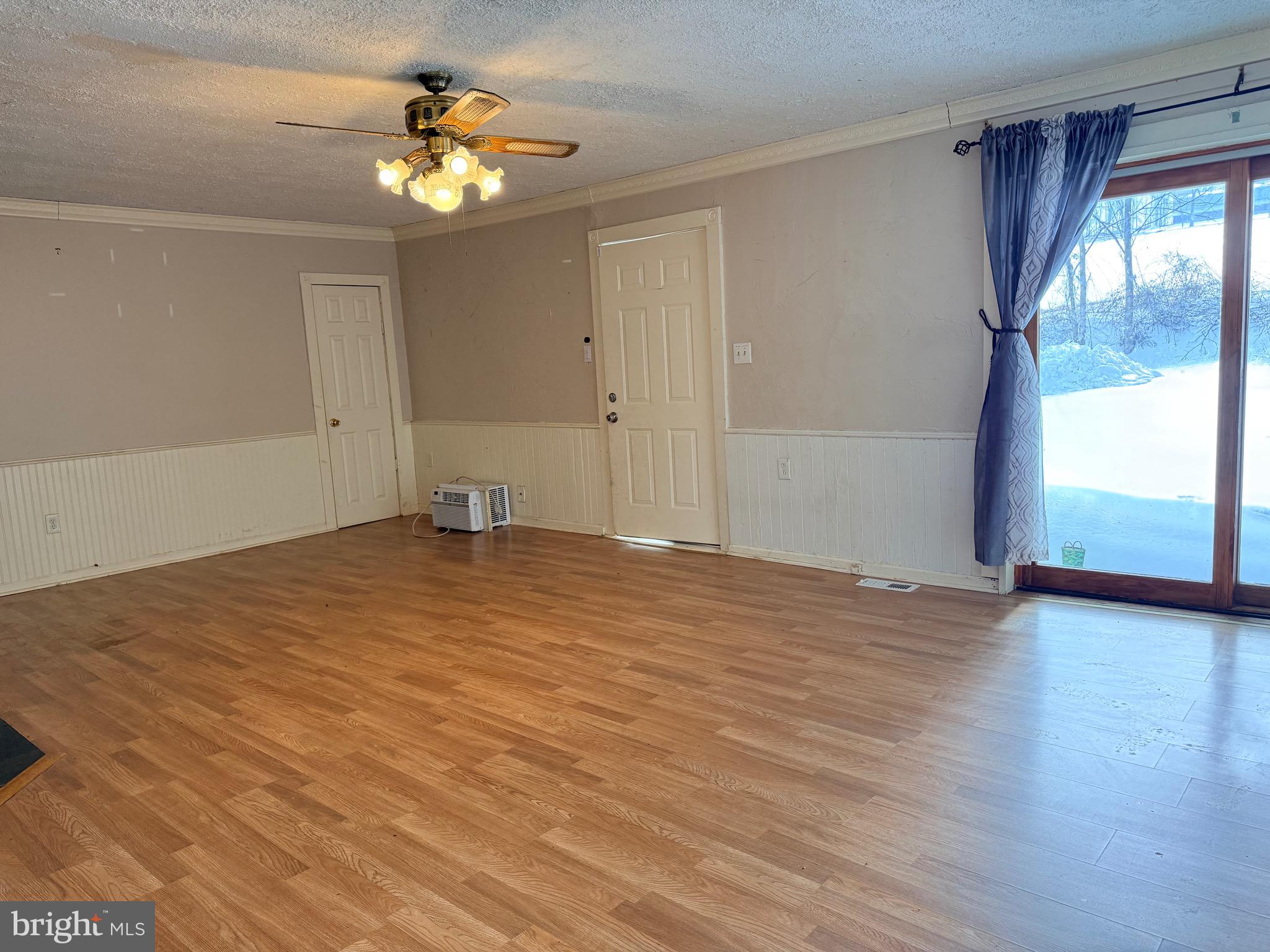 18 Booker Road Delta, PA 17314 - Photo 15 of 39 Living room view 1