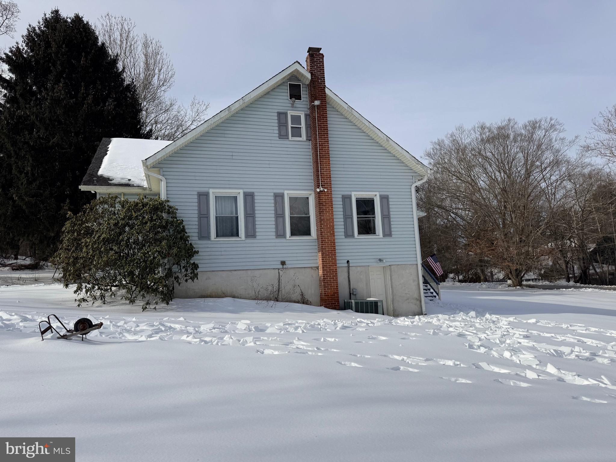 18 Booker Road Delta, PA 17314 - Photo 38 of 39 Side View