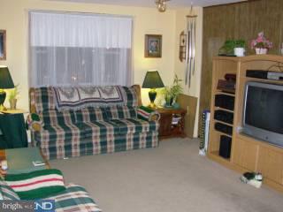 1218 Rainer Road Brookhaven, PA 19015 - Photo 2 of 6