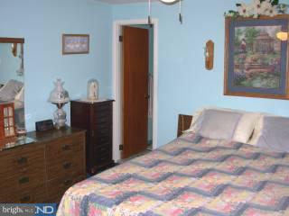 1218 Rainer Road Brookhaven, PA 19015 - Photo 5 of 6