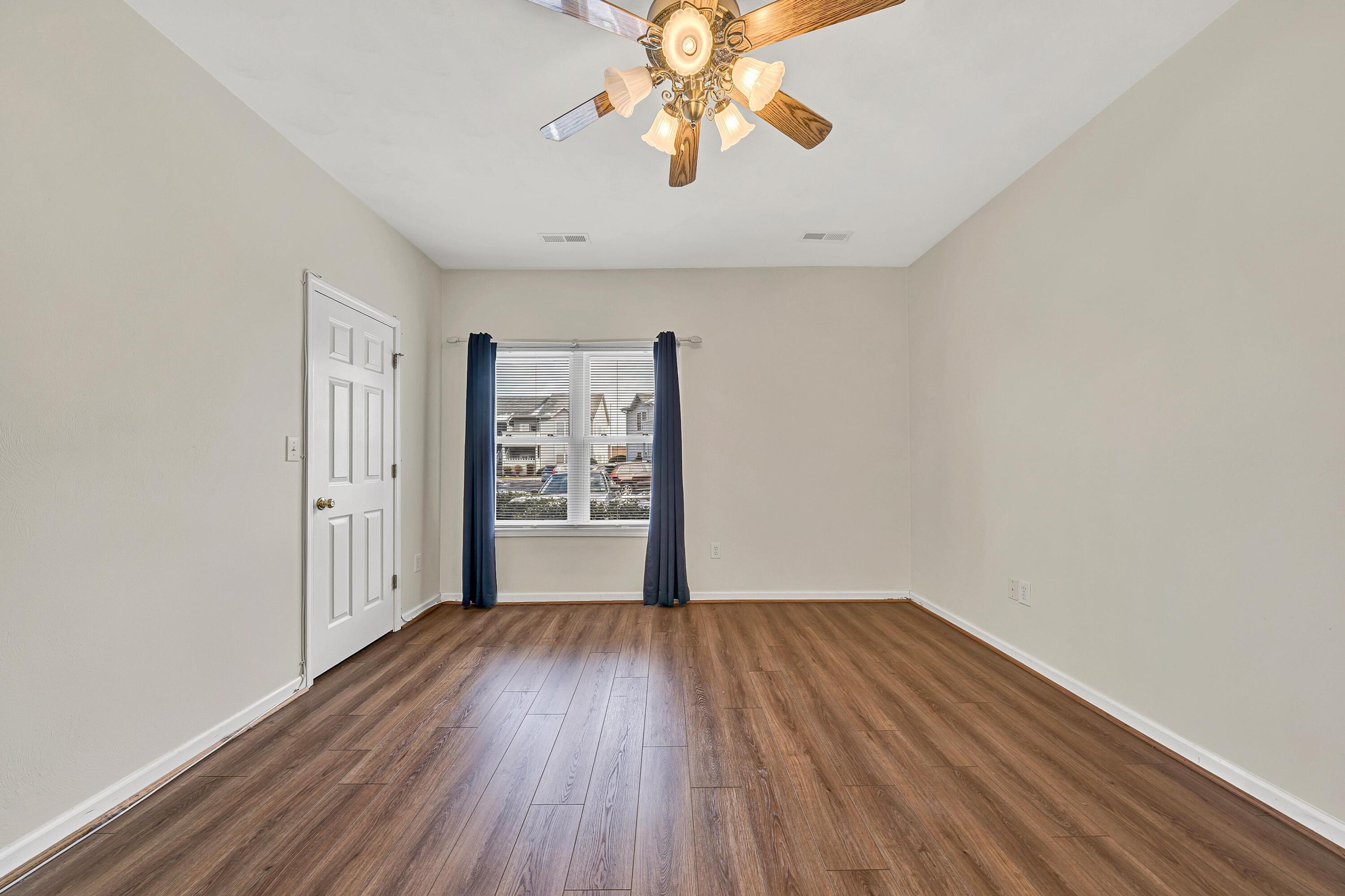 1933 South Clearing Road Salem, VA 24153 - Photo 15 of 28 IMG_6733