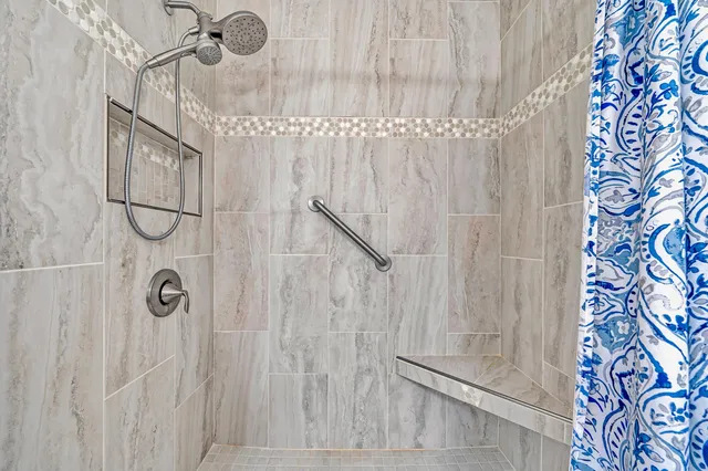 $215,000 | 1933 South Clearing Road, Salem, VA 24153