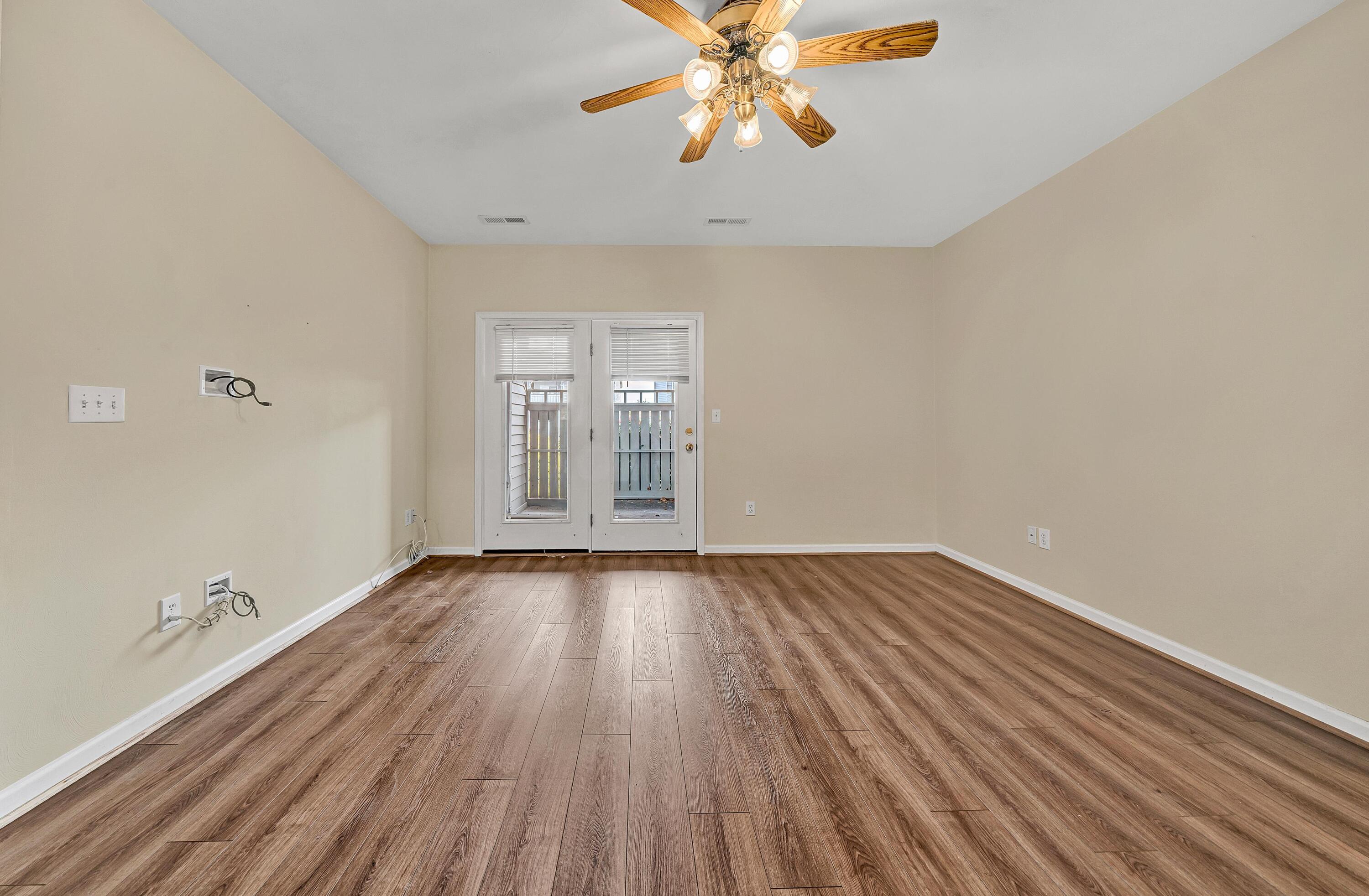 1933 South Clearing Road Salem, VA 24153 - Photo 4 of 28 IMG_6720