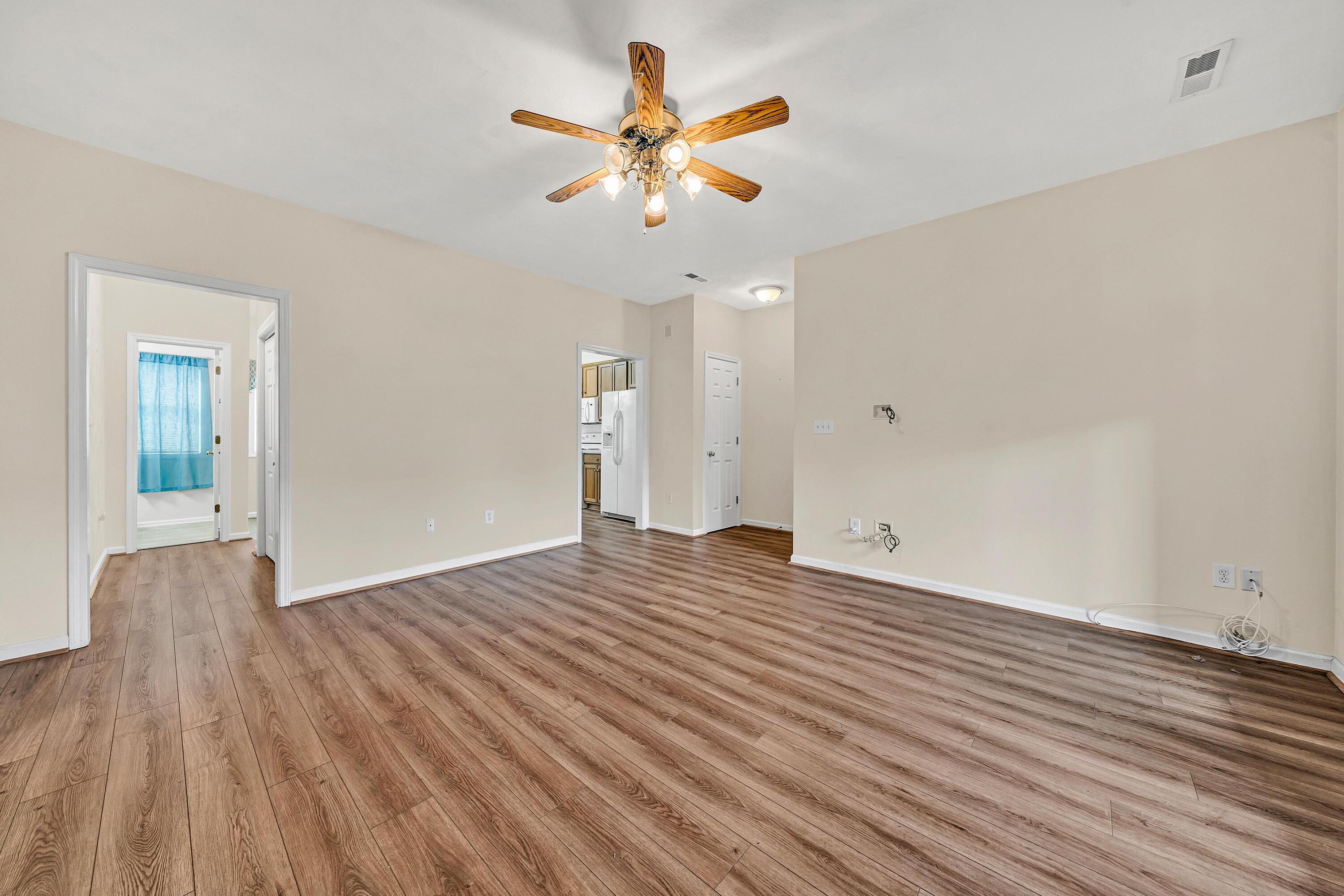 1933 South Clearing Road Salem, VA 24153 - Photo 5 of 28 IMG_6721