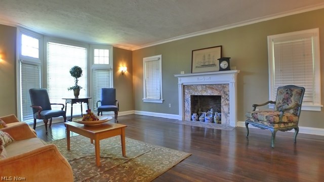 16216 Fernway Road Cleveland, OH 44120 - Photo 4 of 24 Gallery Image 4