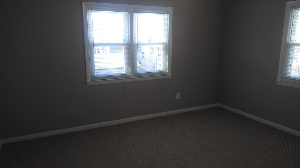 11 Coomes Street Springfield, MA 01108 - Photo 13 of 17