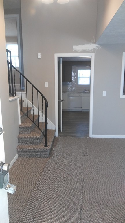11 Coomes Street Springfield, MA 01108 - Photo 3 of 17
