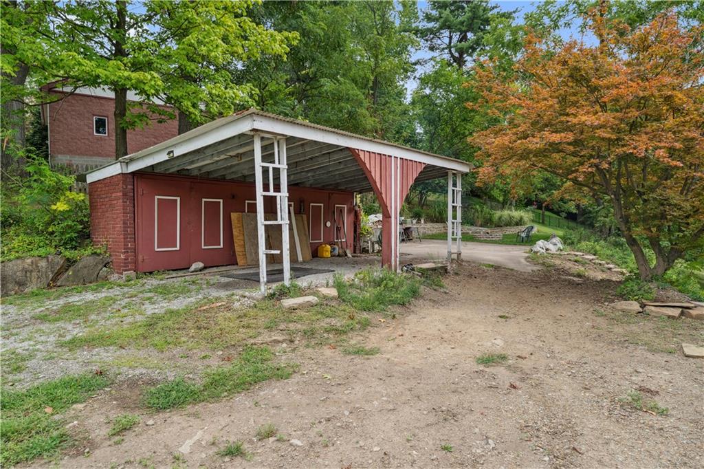 611 Payne Hill Road Clairton, PA 15025 - Photo 26 of 40 Carport