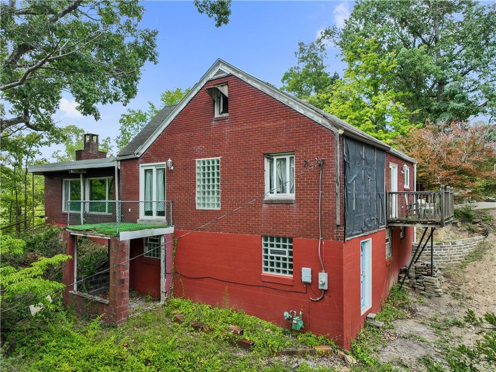 611 Payne Hill Road Clairton, PA 15025 - Photo 28 of 40 Side and back view