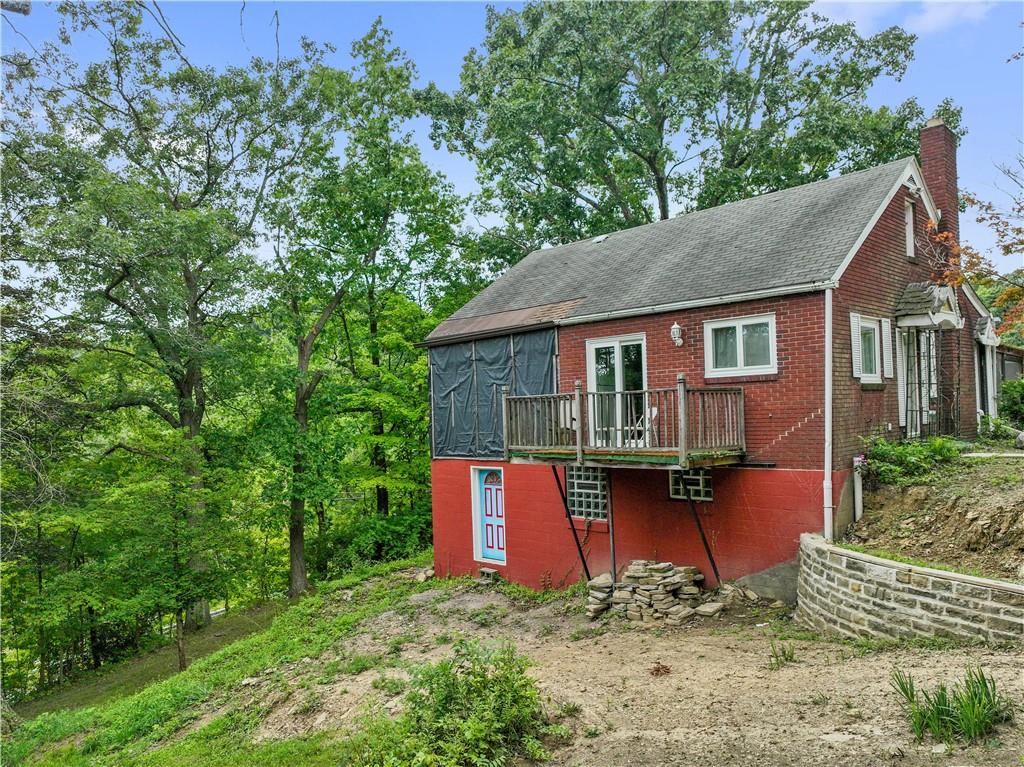 611 Payne Hill Road Clairton, PA 15025 - Photo 29 of 40 Side view ,sliding door from kitchen with deck