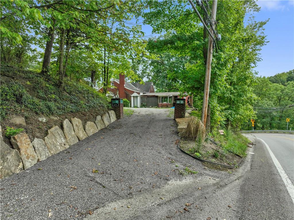 611 Payne Hill Road Clairton, PA 15025 - Photo 7 of 40 New wall and drive