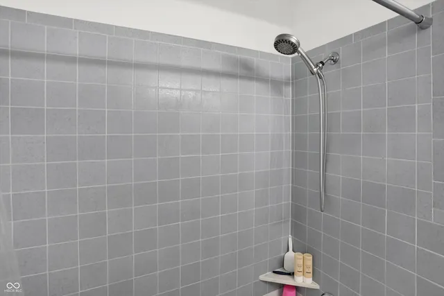 $2,250 | 5212 Nob Lane, Indianapolis, IN 46226