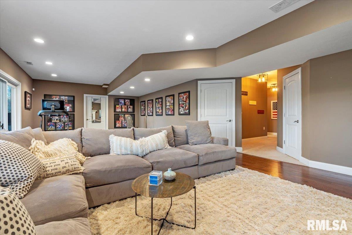 4201 Osage Road Springfield, IL 62711 - Photo 48 of 75