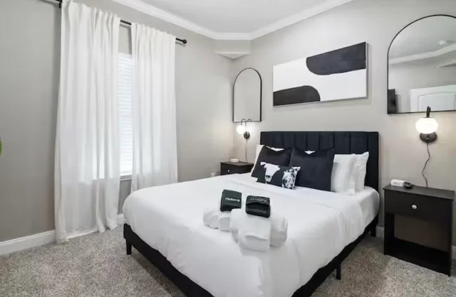 $2,299 | 5914 Southridge Street, Unit B, Houston, TX 77033