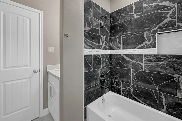 $2,299 | 5914 Southridge Street, Unit B, Houston, TX 77033