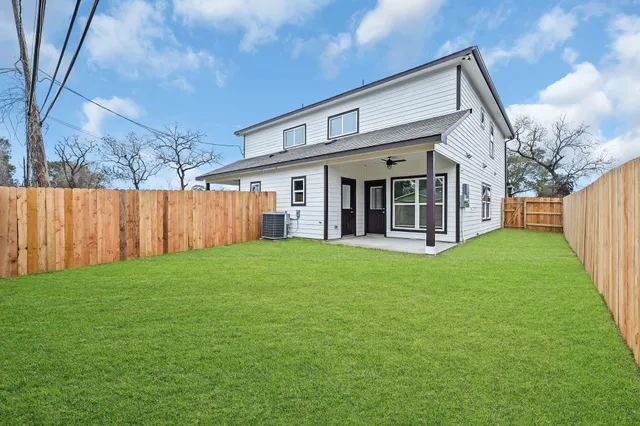 $2,299 | 5914 Southridge Street, Unit B, Houston, TX 77033