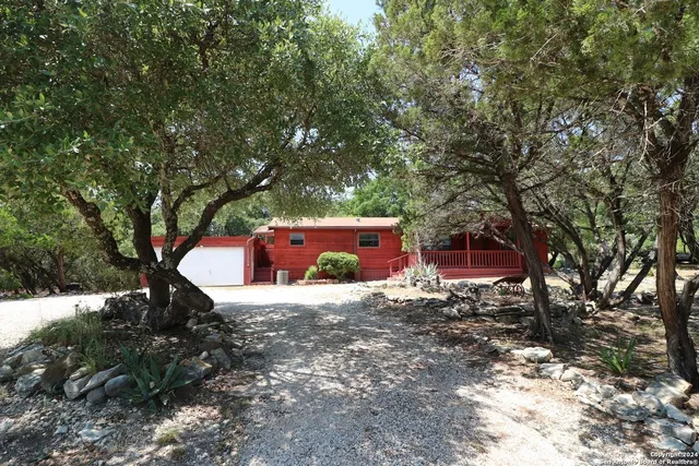 $1,600 | 454 Overland Trail, Bandera, TX 78003