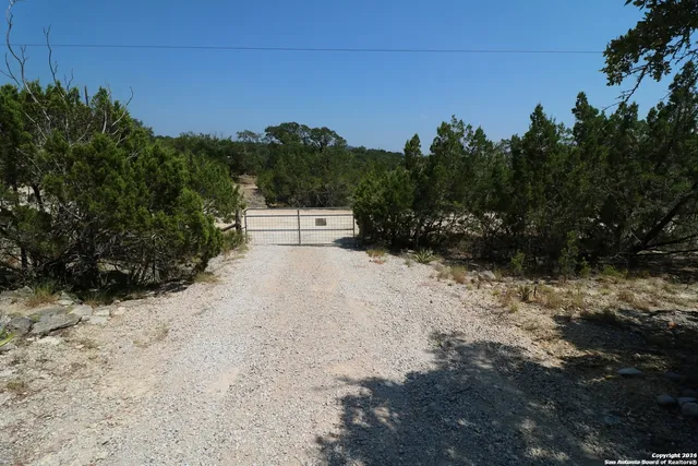 $1,600 | 454 Overland Trail, Bandera, TX 78003
