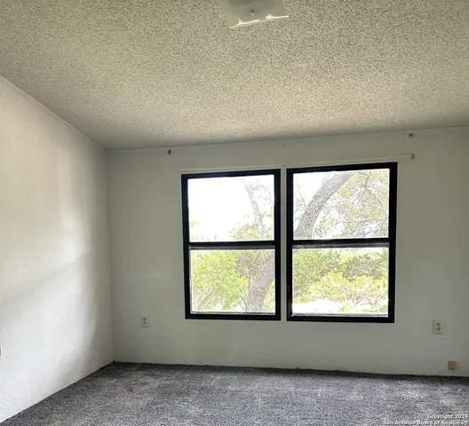 $1,600 | 454 Overland Trail, Bandera, TX 78003