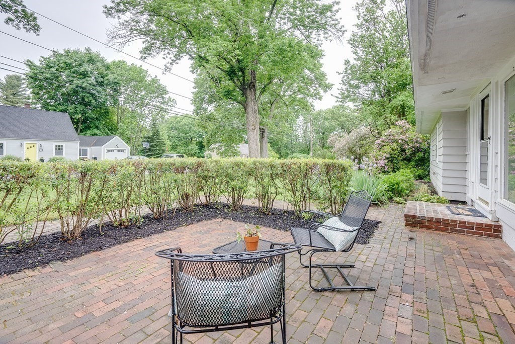 58 Prospect Road Andover, MA 01810 - Photo 4 of 42