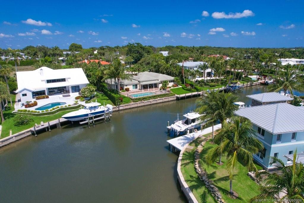 16 East High Point Road Sewall's Point, FL 34996 - Photo 5 of 40 Gallery Image 5