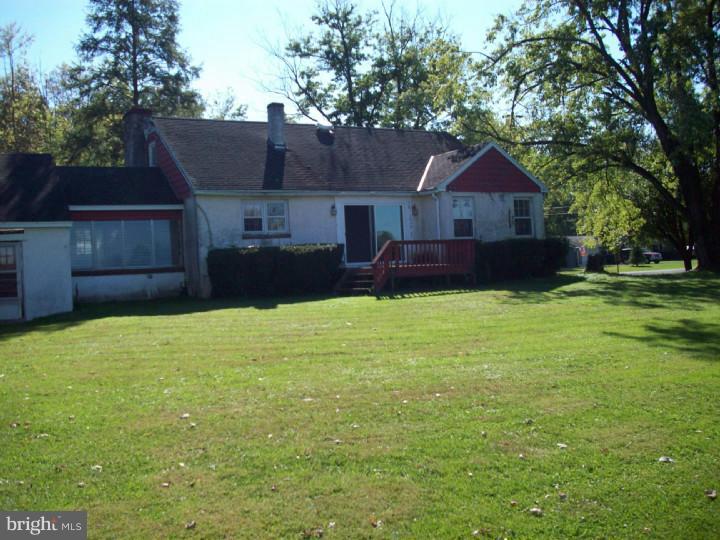 1704 Deep Run Road Pipersville, PA 18947 - Photo 4 of 12 Exterior Back