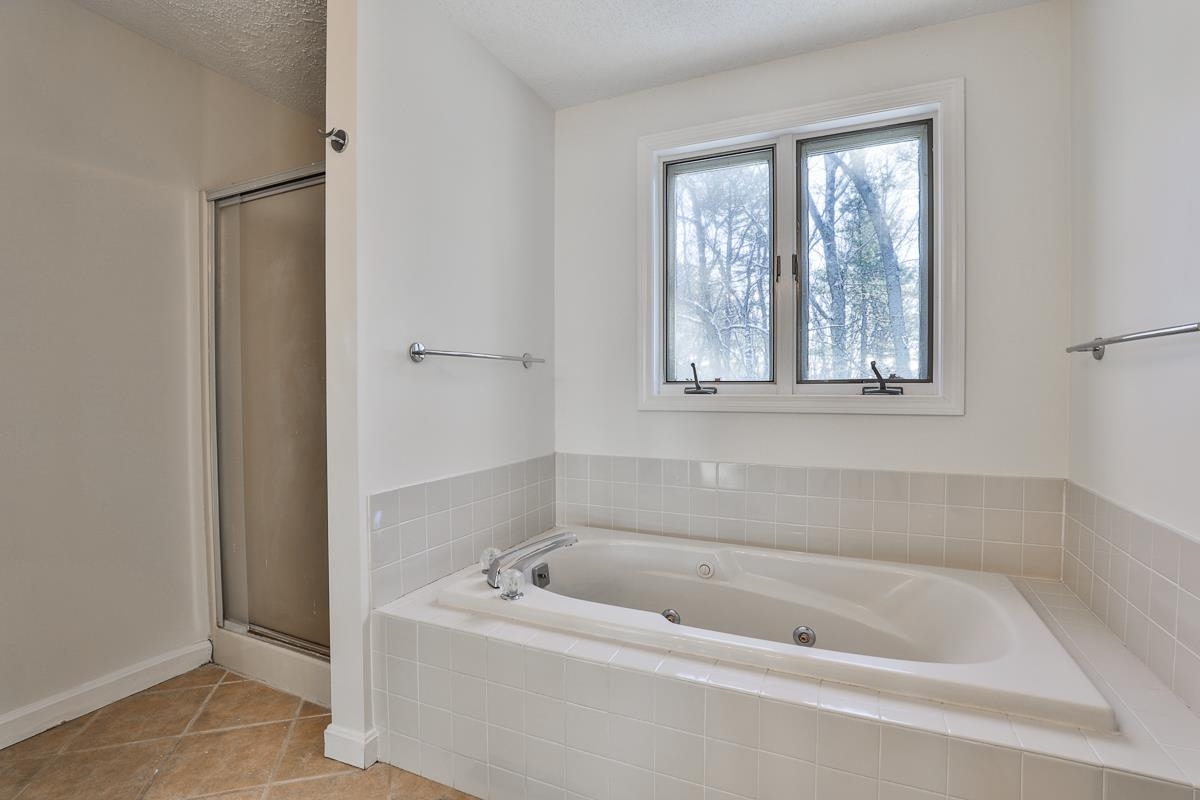 409 Elk Run Road Hudson, NH 03051 - Photo 26 of 35