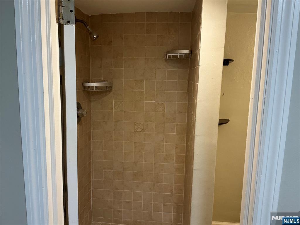 311 5th Street, Unit B Fairview, NJ 07022 - Photo 15 of 18
