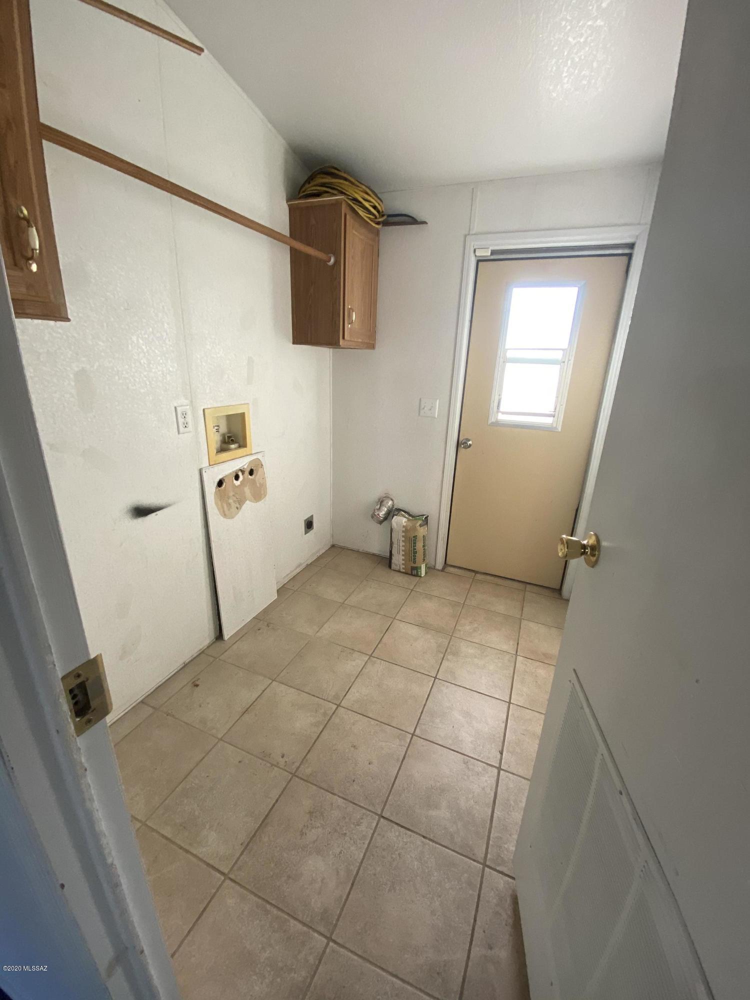 1809 West Rillito Street Tucson, AZ 85705 - Photo 15 of 23 Laundry rm