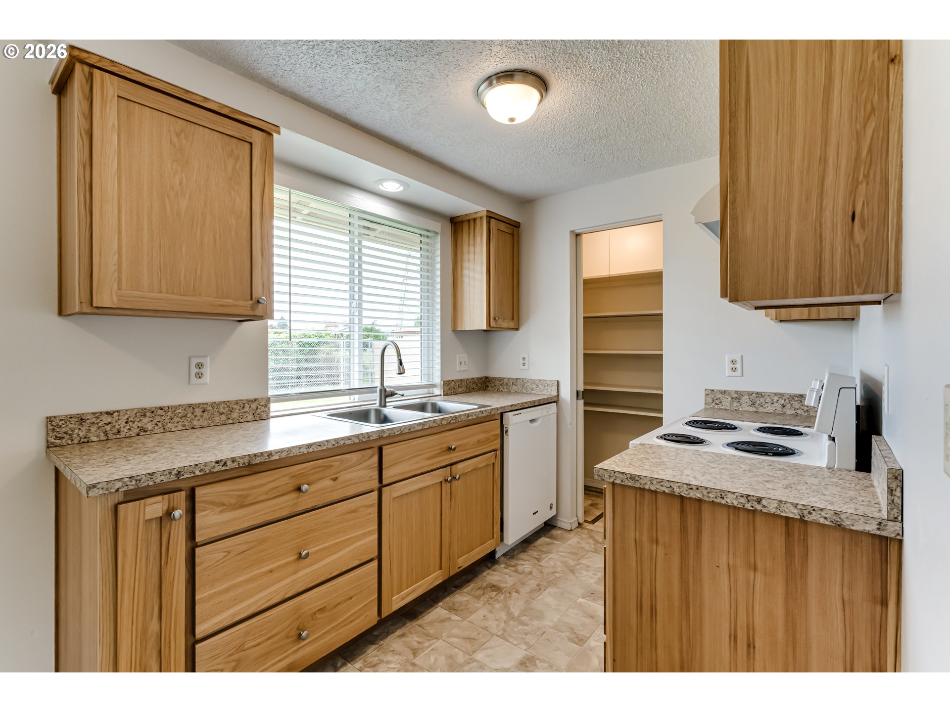1104 56th Street Springfield, OR 97478 - Photo 14 of 38