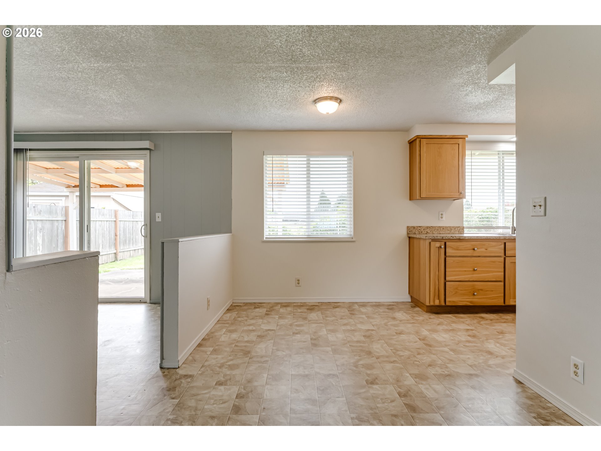 1104 56th Street Springfield, OR 97478 - Photo 10 of 38