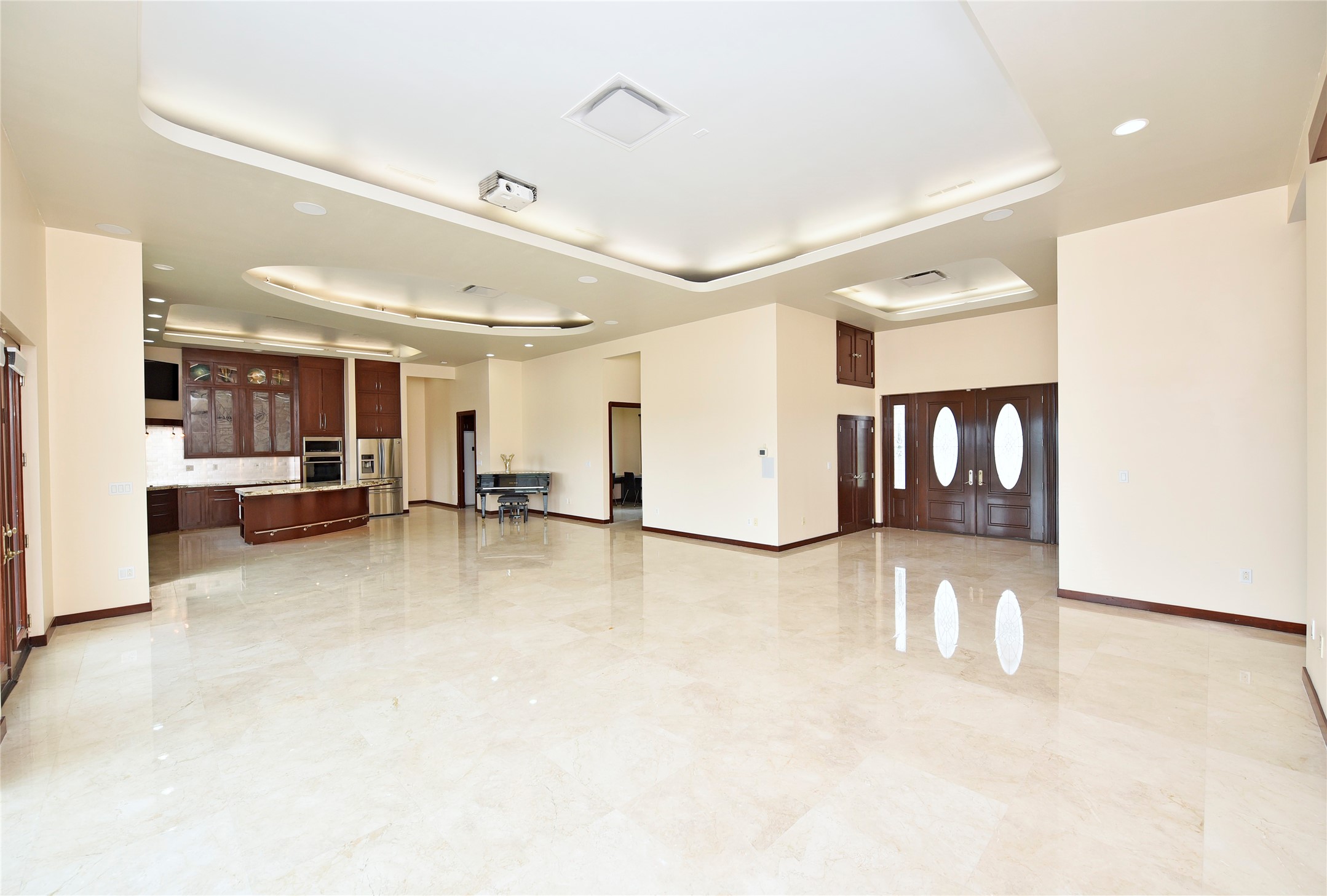 6602 Rohan Road Richmond, TX 77469 - Photo 11 of 49 a view of a livingroom with furniture and floor to ceiling window