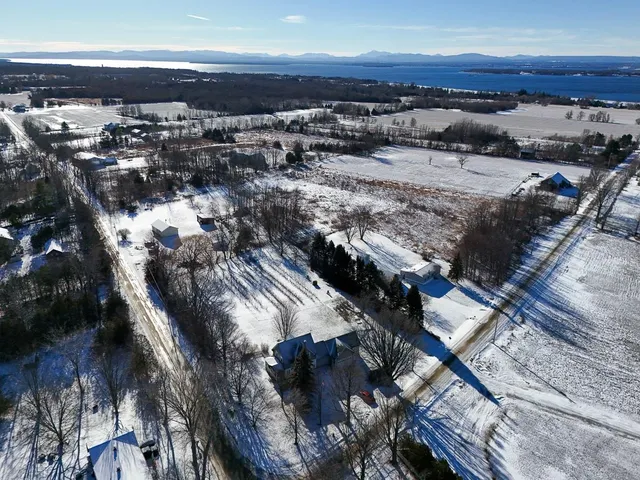 $559,000 | 63 Adams School Road, Grand Isle, VT 05458