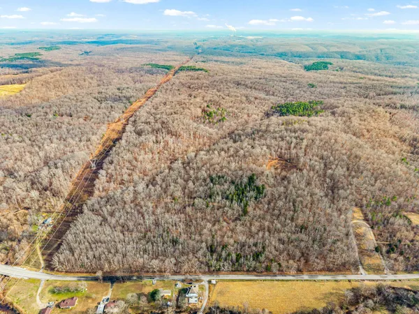 $159,900 | 4205 Hwy 49 Tennessee Ridge, Cumberland City, TN 37050