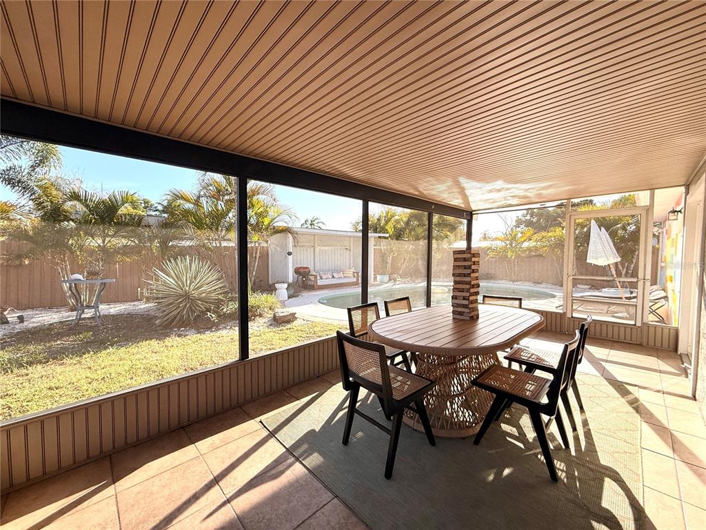 7812 Powder Horn Circle Largo, FL 33773 - Photo 25 of 32