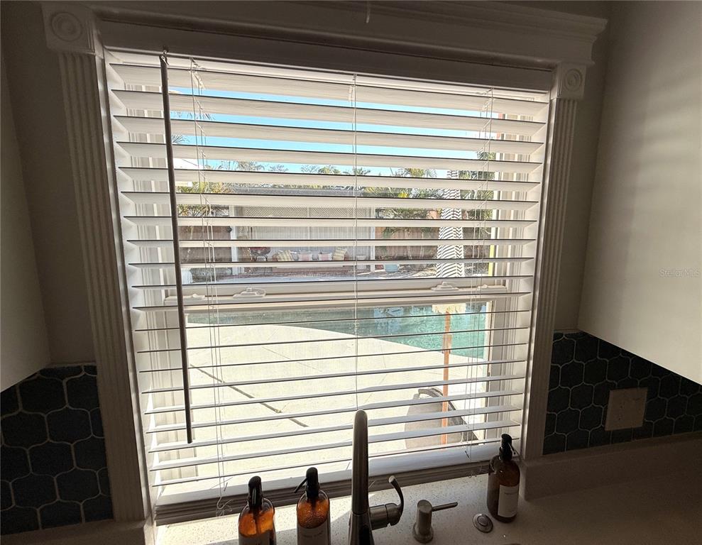 7812 Powder Horn Circle Largo, FL 33773 - Photo 6 of 32