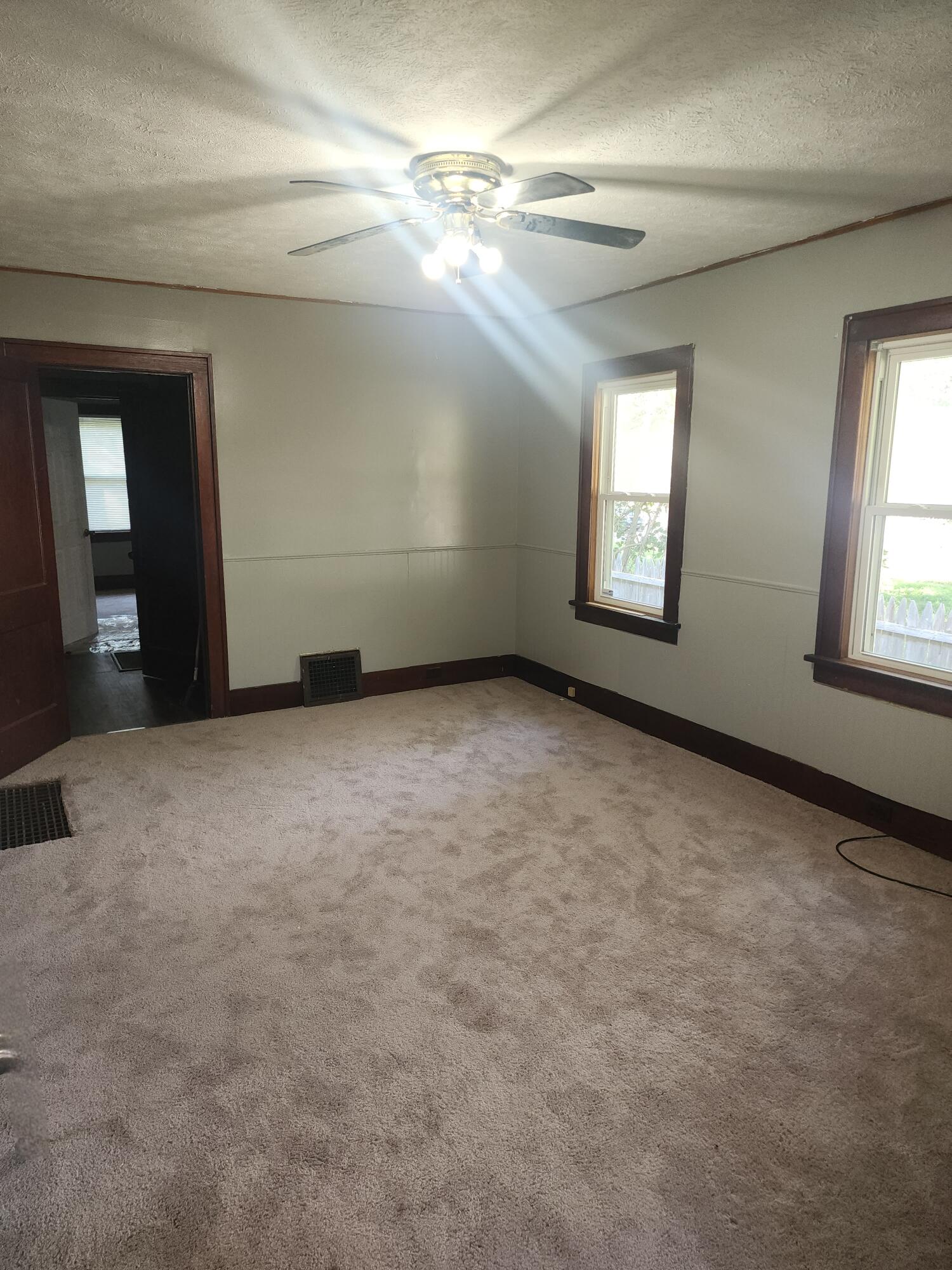 2605 8th Street Muskegon, MI 49444 - Photo 3 of 17 20241006_145726