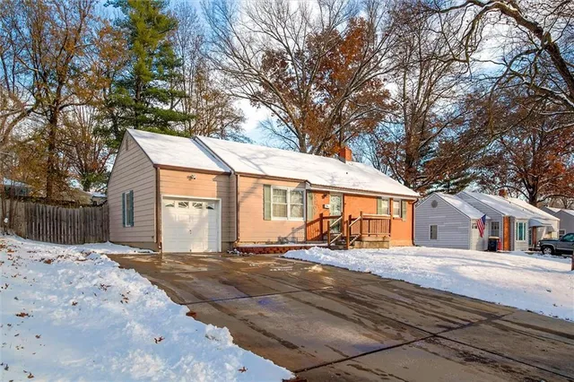 $230,000 | 5109 North Garfield Avenue, Kansas City, MO 64118