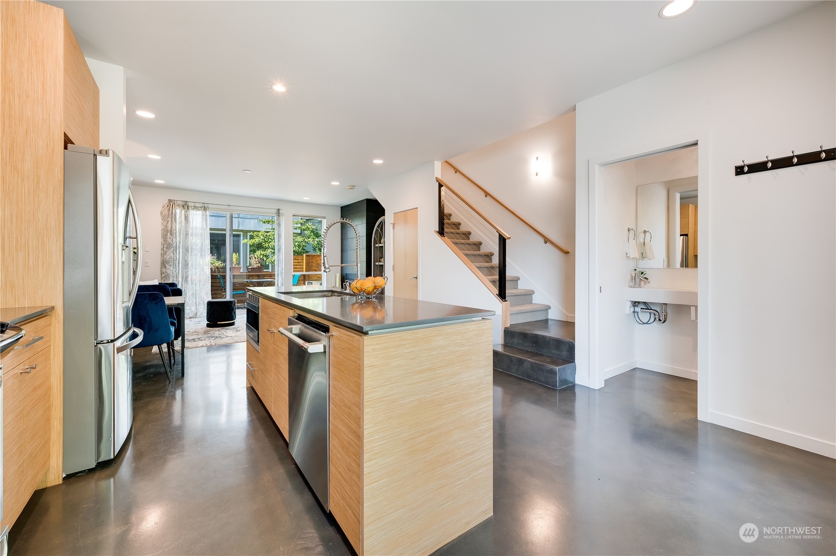 4254 Southwest Myrtle Street Seattle, WA 98136 - Photo 11 of 37 Gallery Image 11
