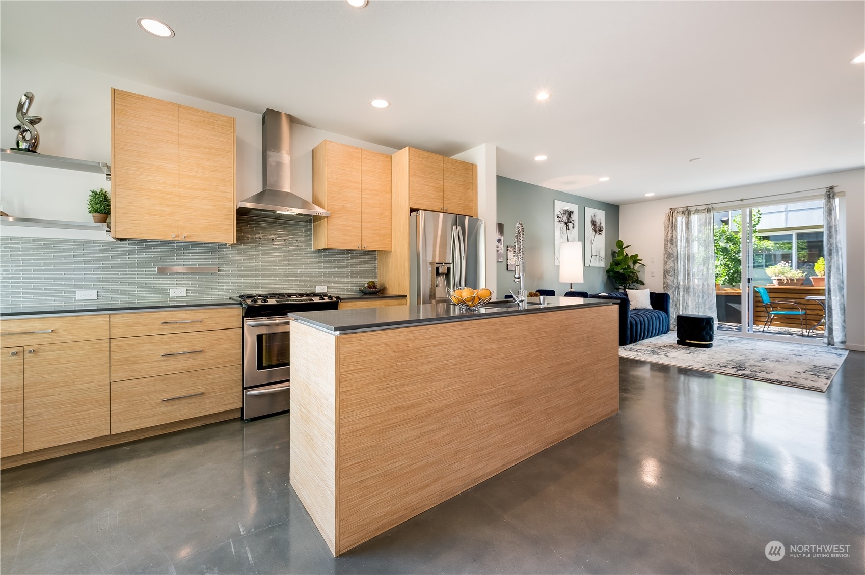4254 Southwest Myrtle Street Seattle, WA 98136 - Photo 10 of 37 Gallery Image 10