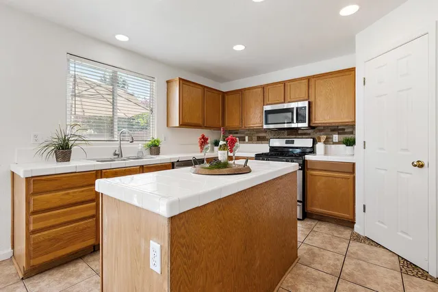 $599,000 | 10977 Woolwich Way, Mather, CA 95655