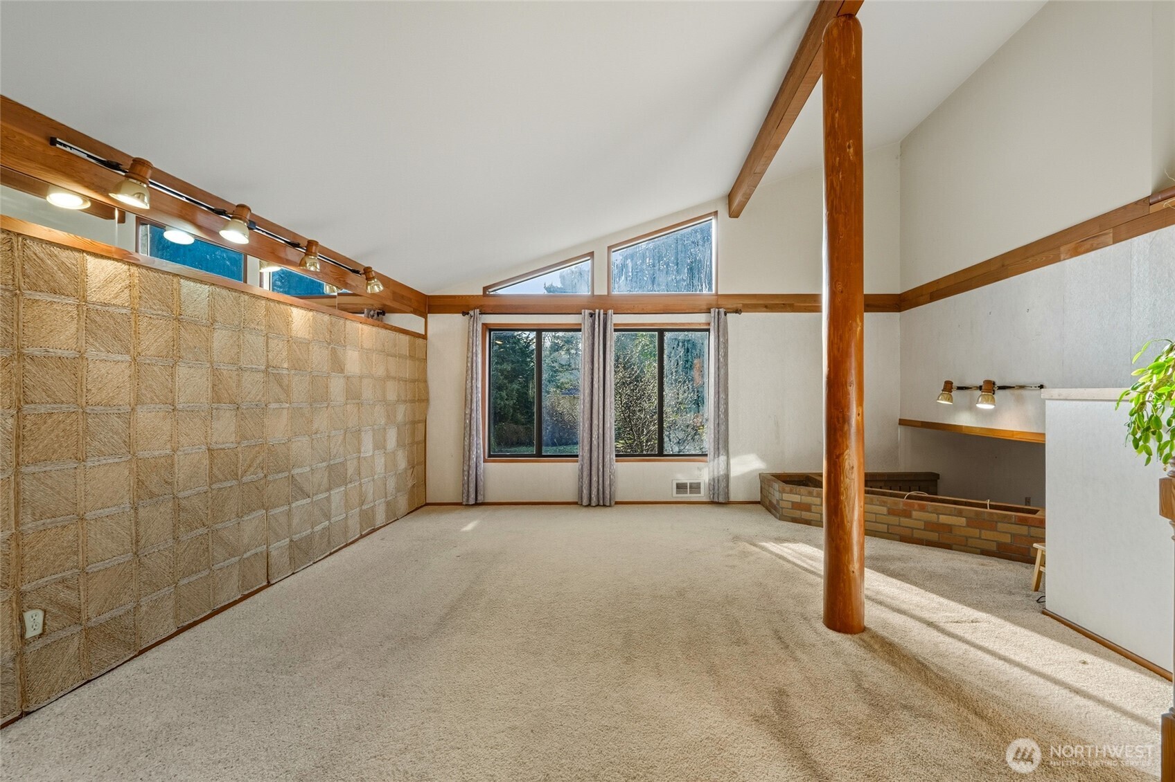 7172 Butler Hill Road Burlington, WA 98233 - Photo 5 of 35