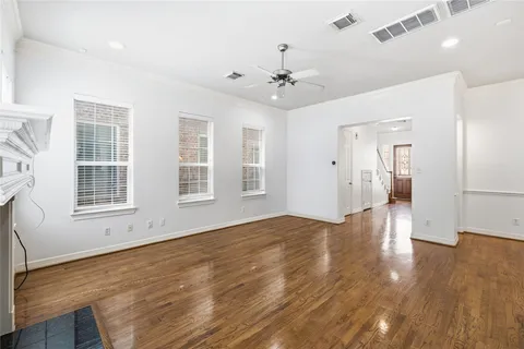 $344,900 | 3207 Holly Shores Drive, Houston, TX 77042
