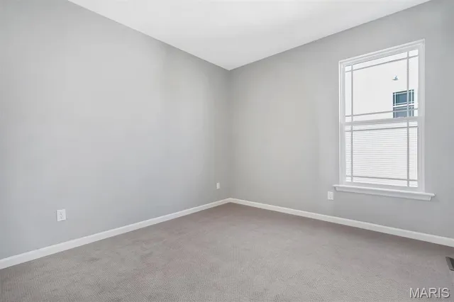 $538,708 | 533 Ryehill Drive, St. Peters, MO 63376