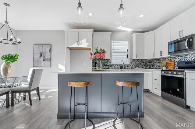 $538,708 | 533 Ryehill Drive, St. Peters, MO 63376