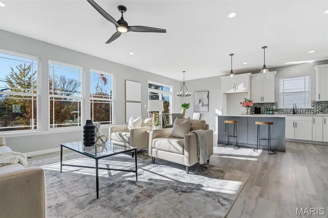 $538,708 | 533 Ryehill Drive, St. Peters, MO 63376